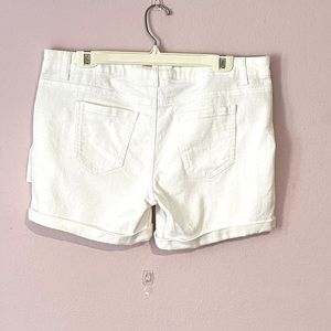 Maternity shorts. NWT. White denim. Front zipper. Rolled hem